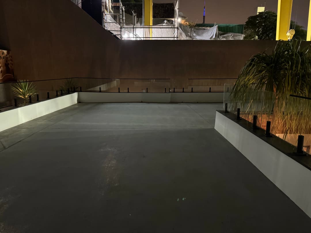 Vista de um espaço com rooftop para eventos